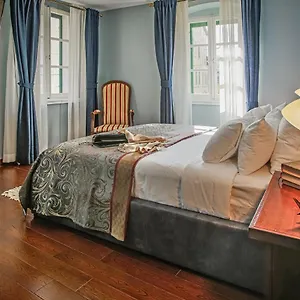 Nocleg ze śniadaniem Theatre Luxury