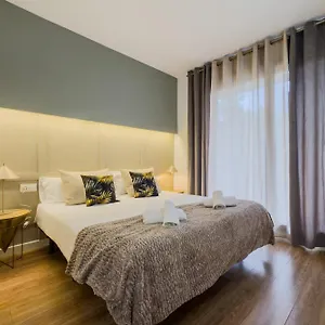 https://the-lonely-chimney-apartments.catalonia-hotels.com